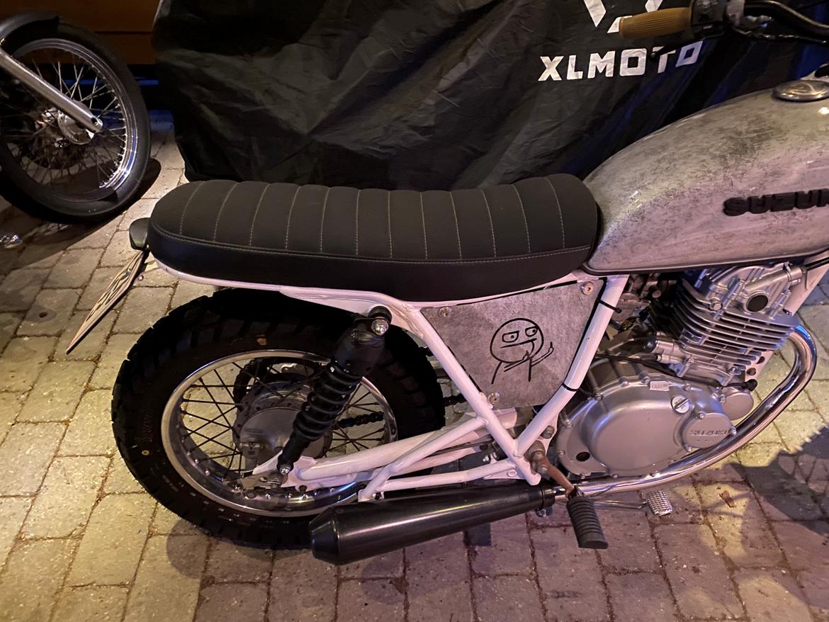 Suzuki GN250 billede 3