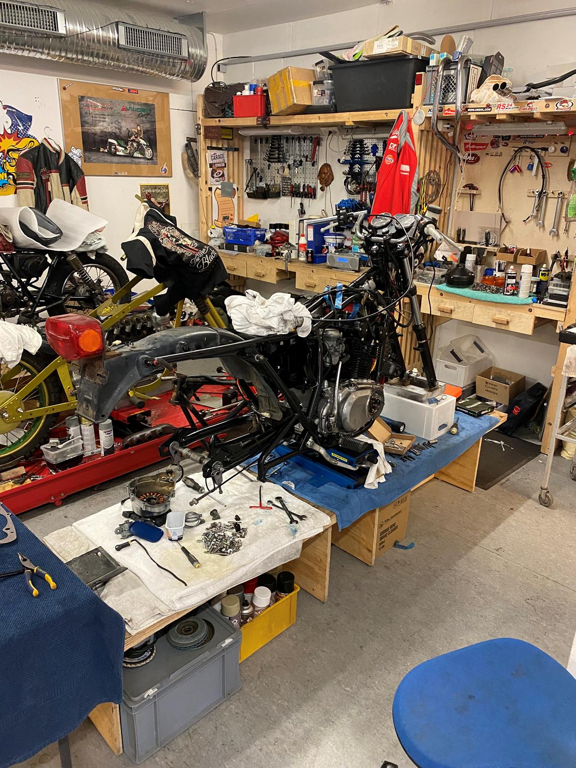 Suzuki GS425E billede 22