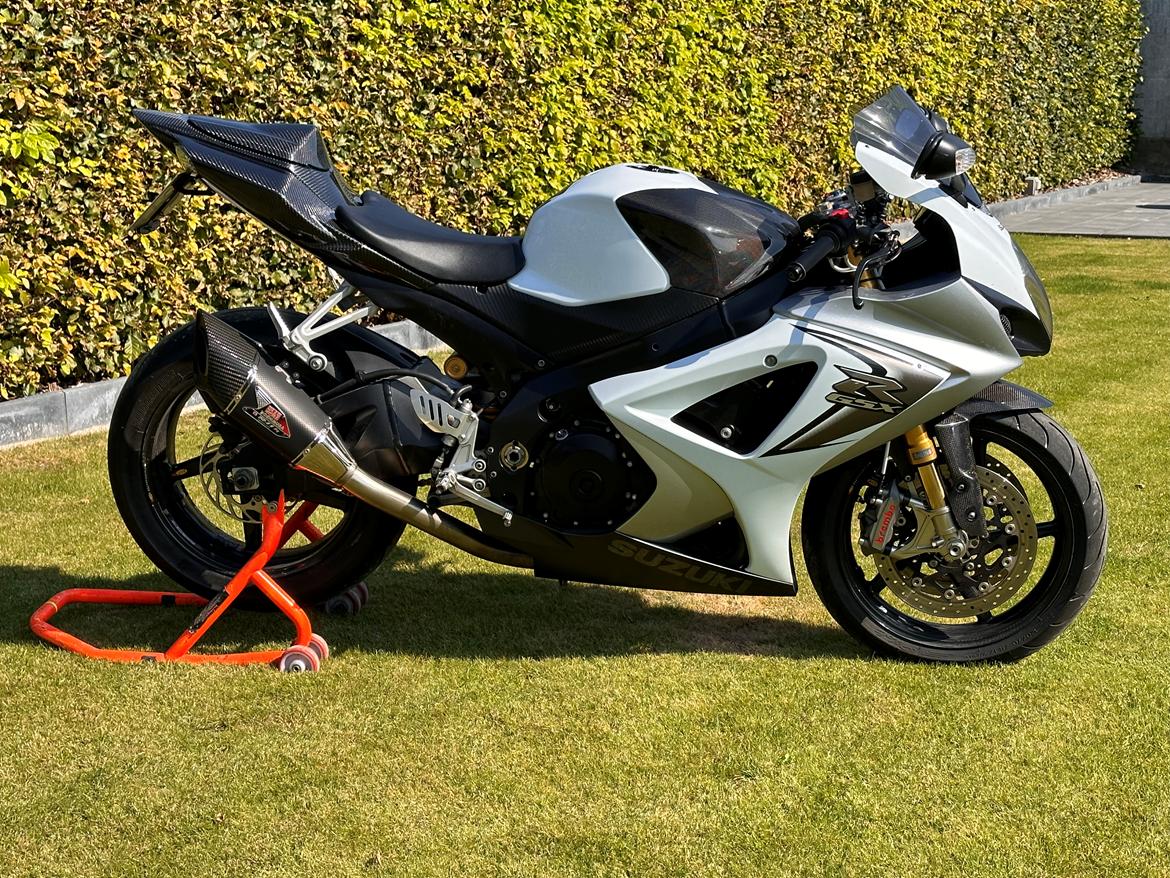 Suzuki GSXR 1000 K8 billede 1