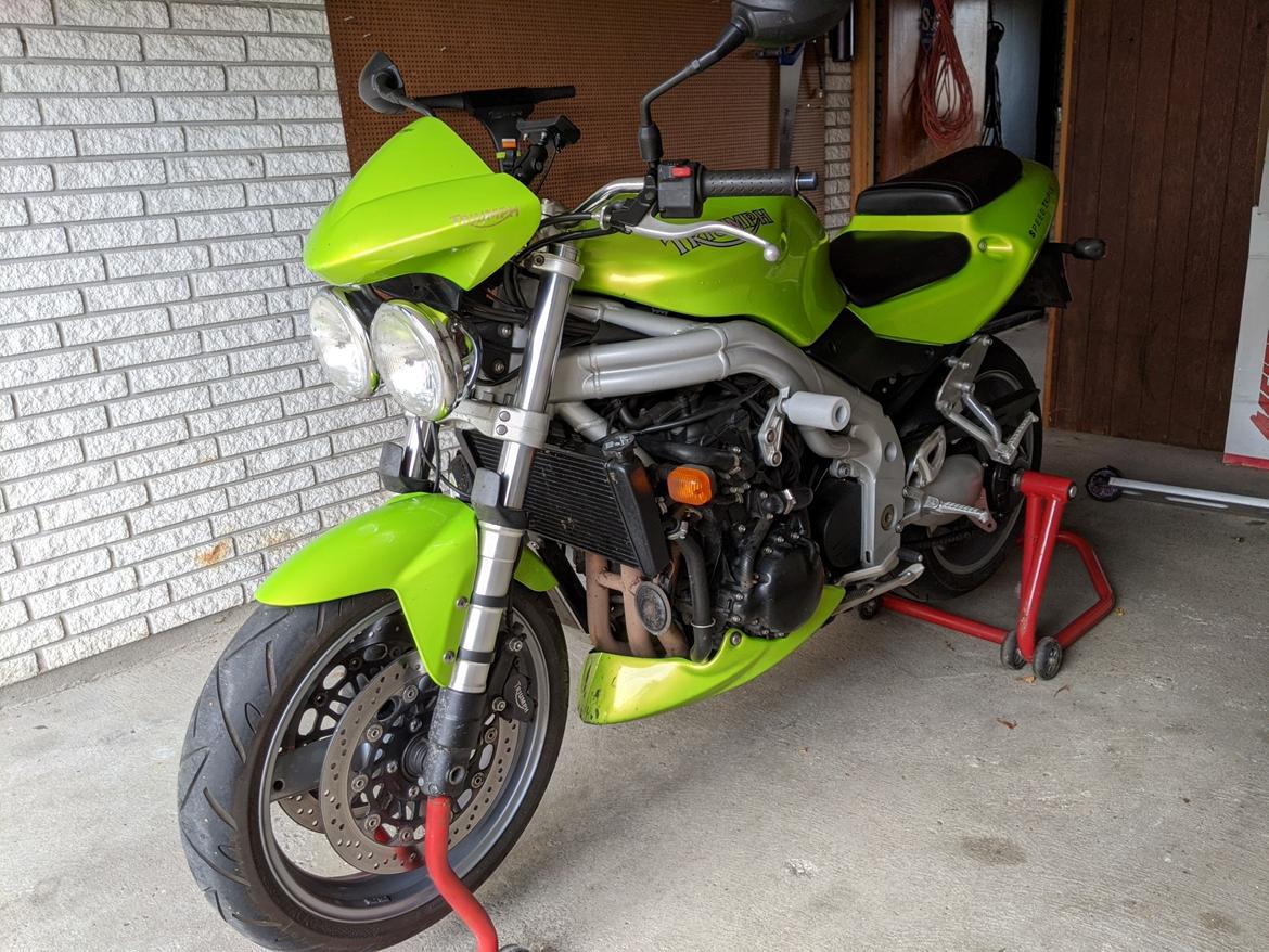 Triumph Speed Triple 955i    " Fru Grünthe " billede 12