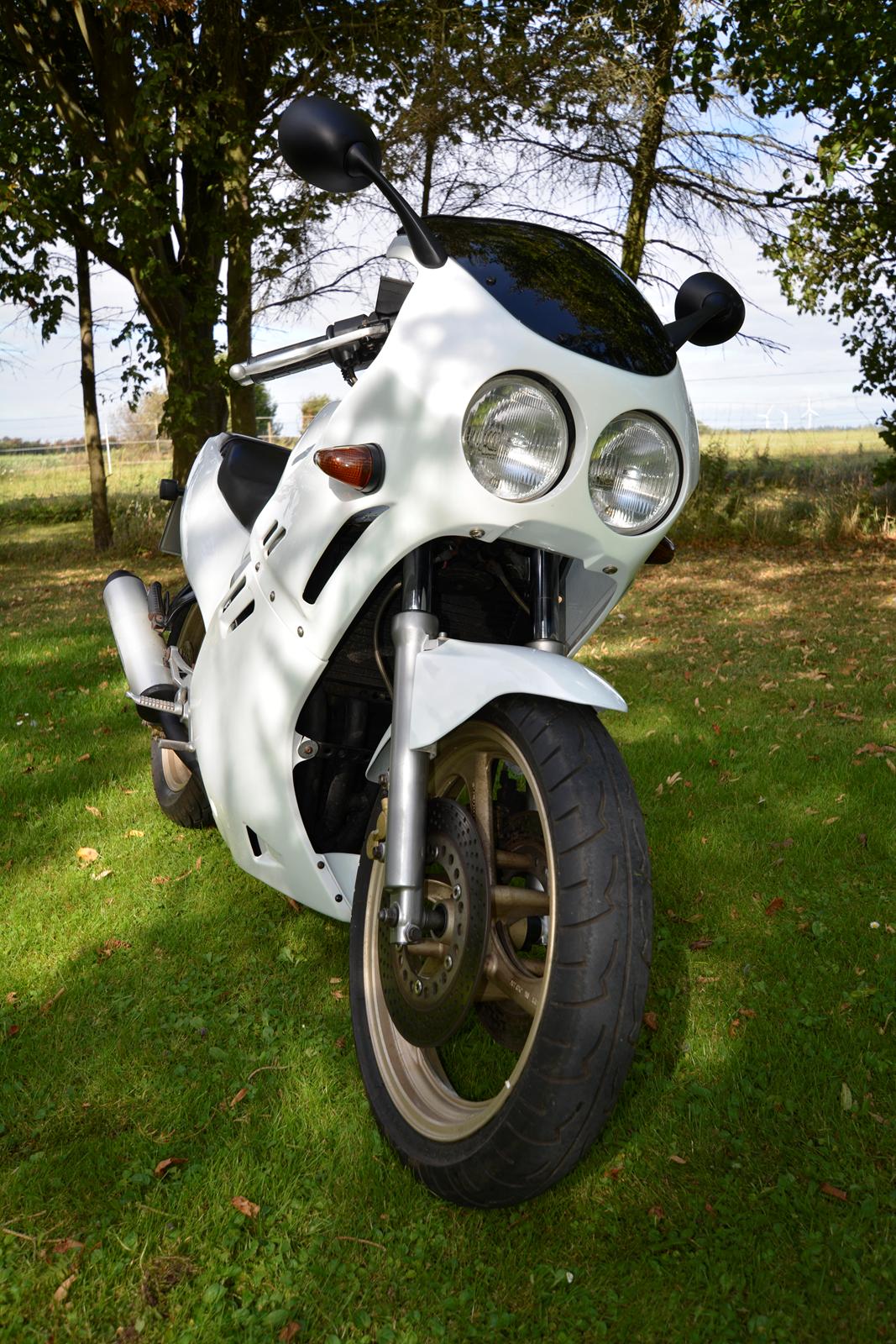 Suzuki GSXR250 billede 2