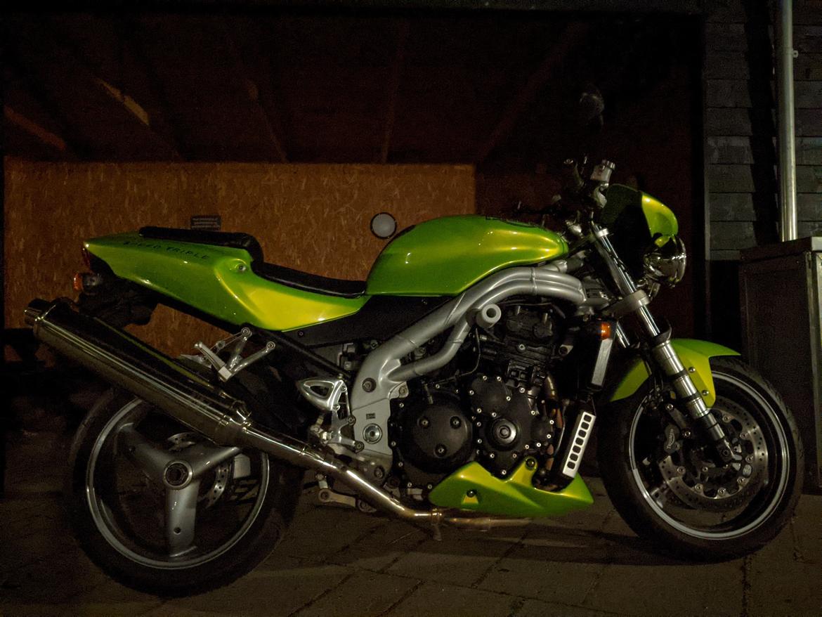 Triumph Speed Triple 955i    " Fru Grünthe " billede 9