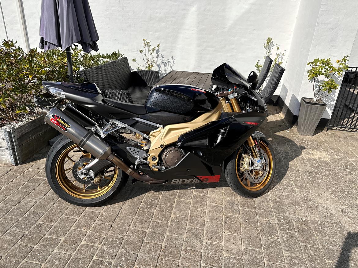 Aprilia RSV 1000 R Factory billede 1