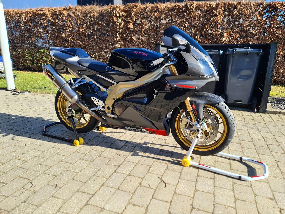 Aprilia RSV 1000 R Factory billede 5