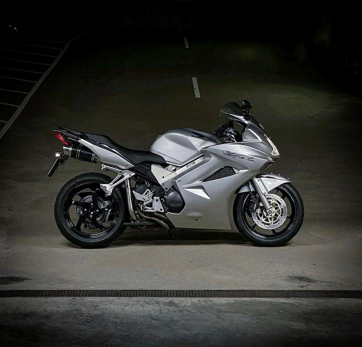 Honda VFR 800 Vtec billede 1