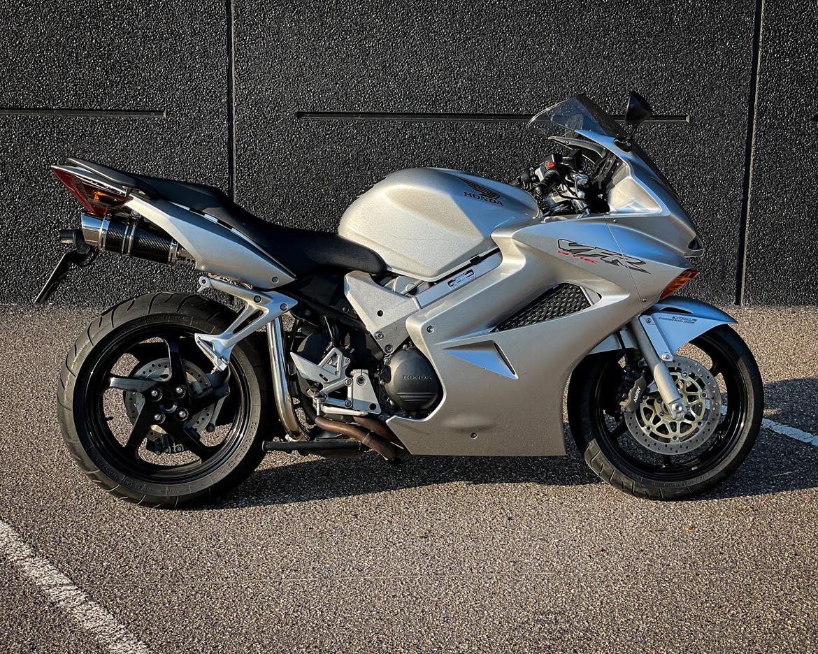 Honda VFR 800 Vtec billede 2