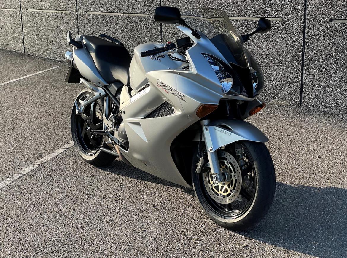 Honda VFR 800 Vtec billede 5