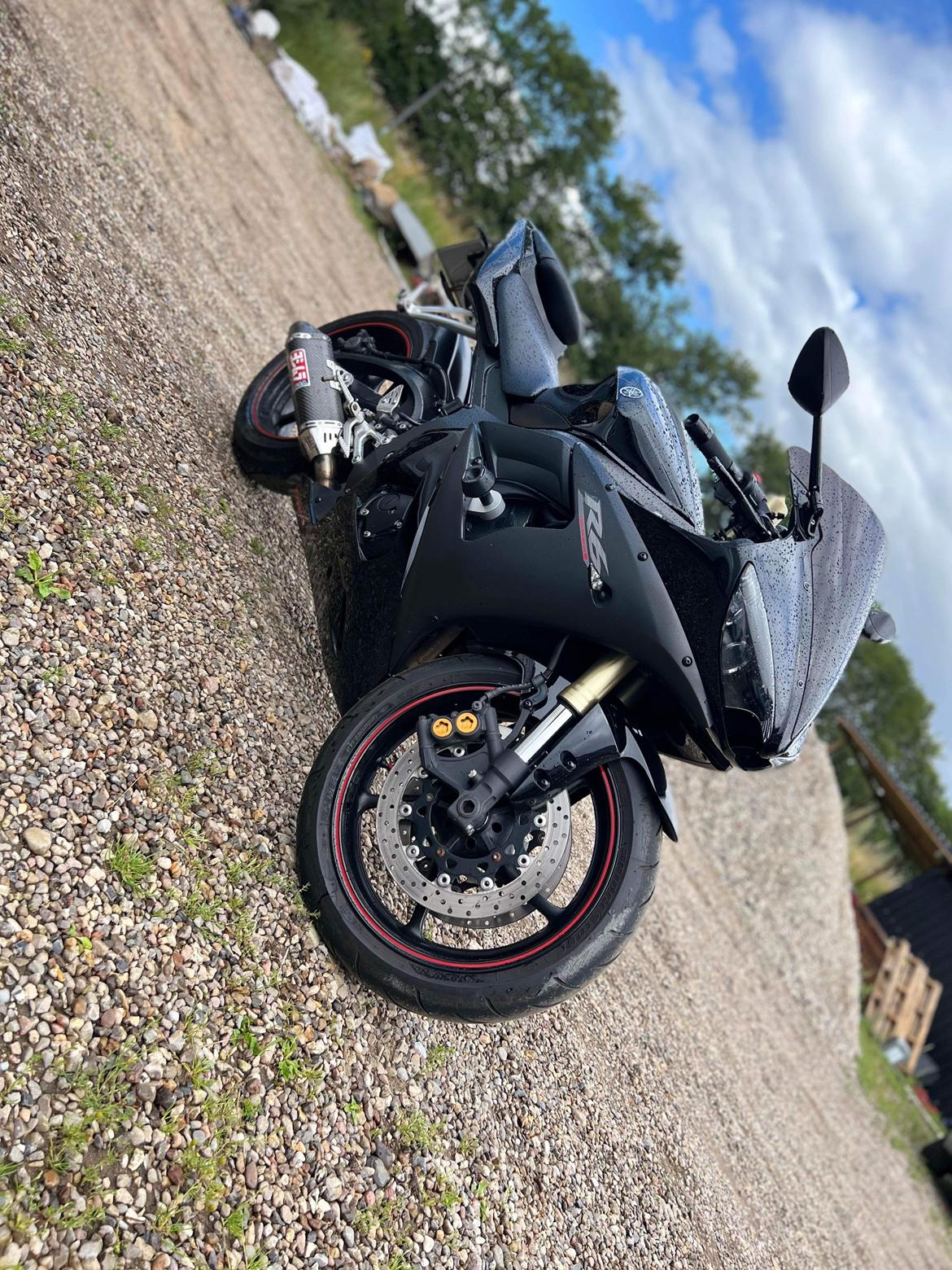 Yamaha R6 billede 3