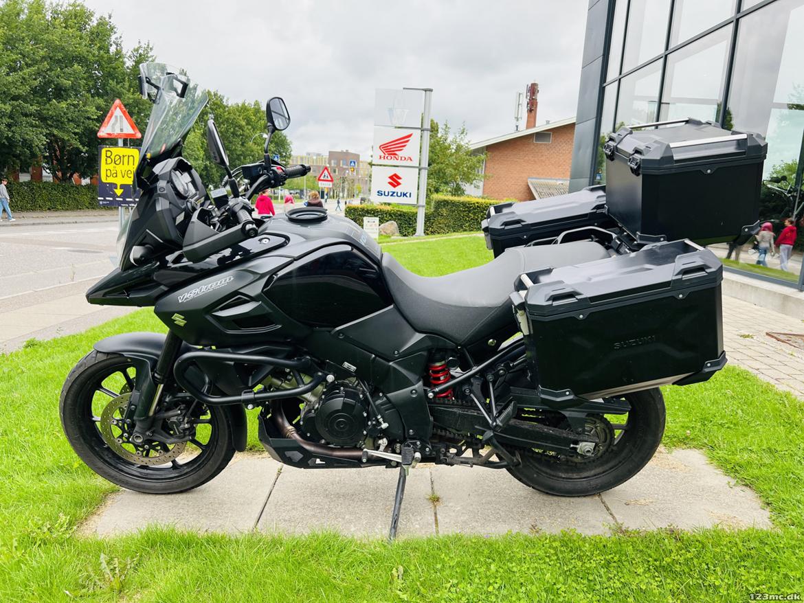 Suzuki DL1000 AL9 2020 DL 1000 Udseende fra Forhandler - Forhandler billede, Sidetasker solgt billede 2