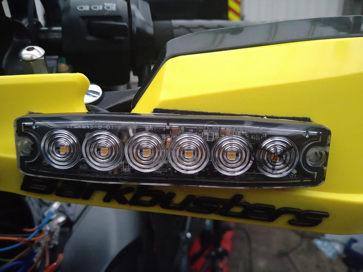 Suzuki DL1000 AL9 2020 DL 1000 Udseende fra Forhandler - Gule Racemarshal blink, Blitzblink billede 36