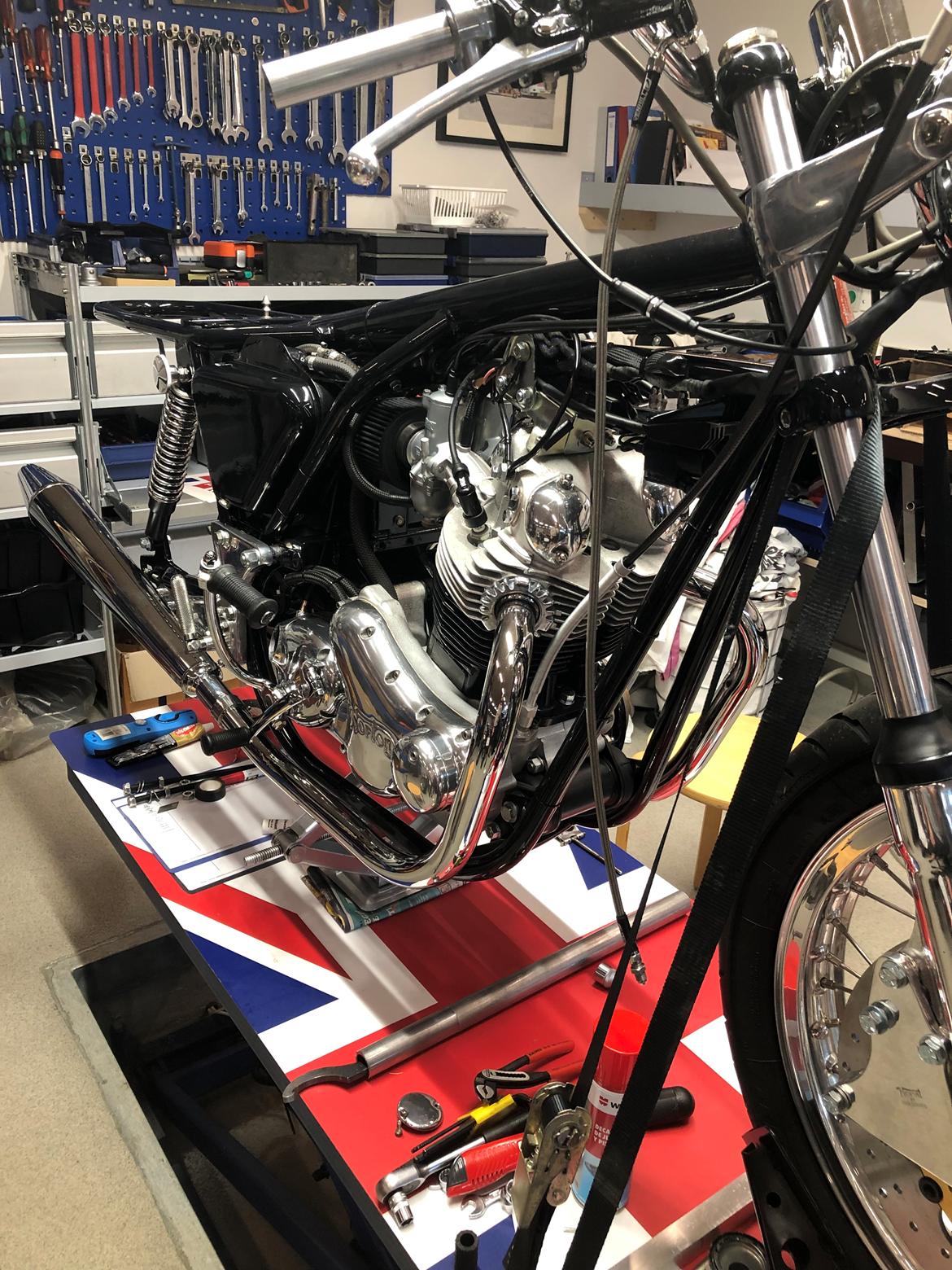 Norton Commando 850 billede 13