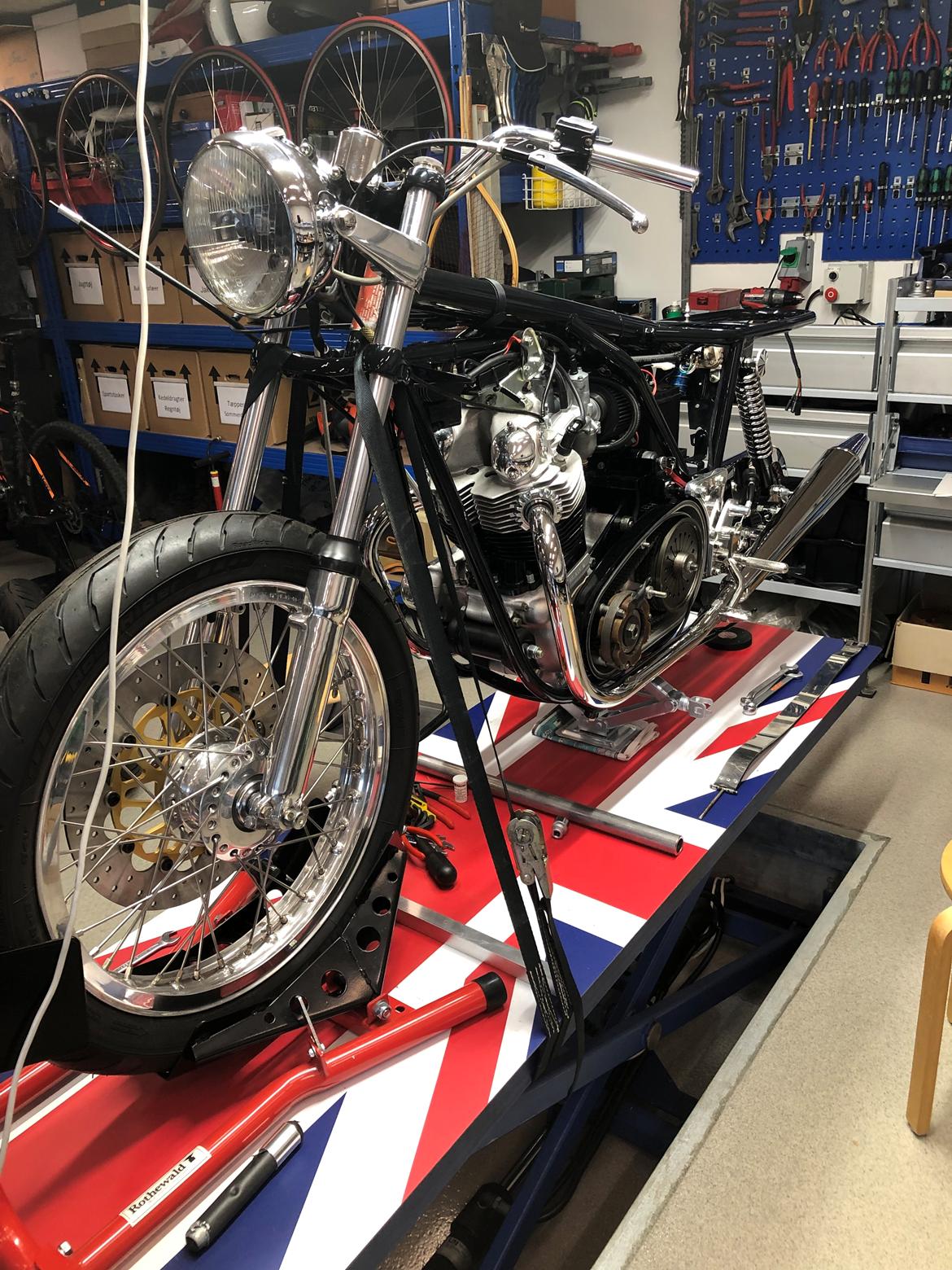 Norton Commando 850 billede 18