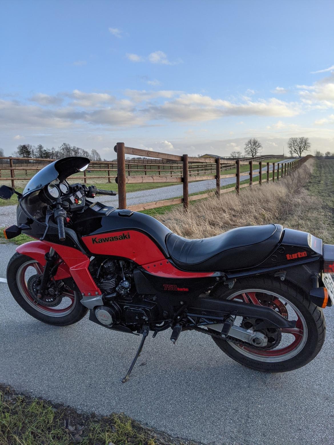 Kawasaki zx750e  billede 1