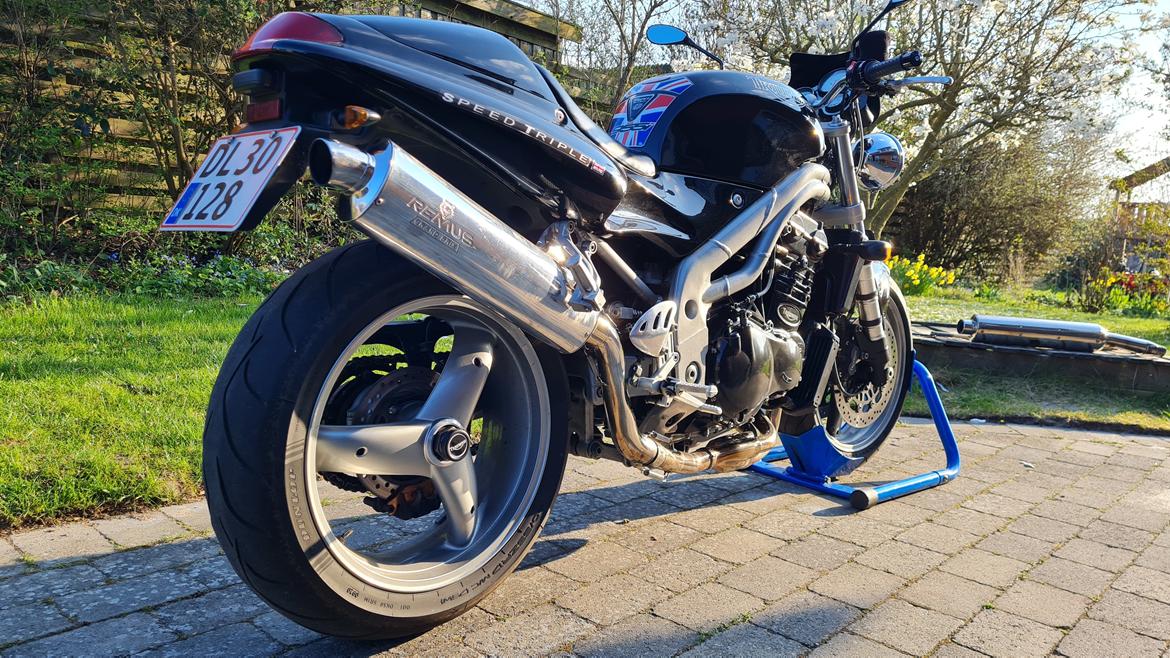 Triumph Speed Triple 955i billede 3