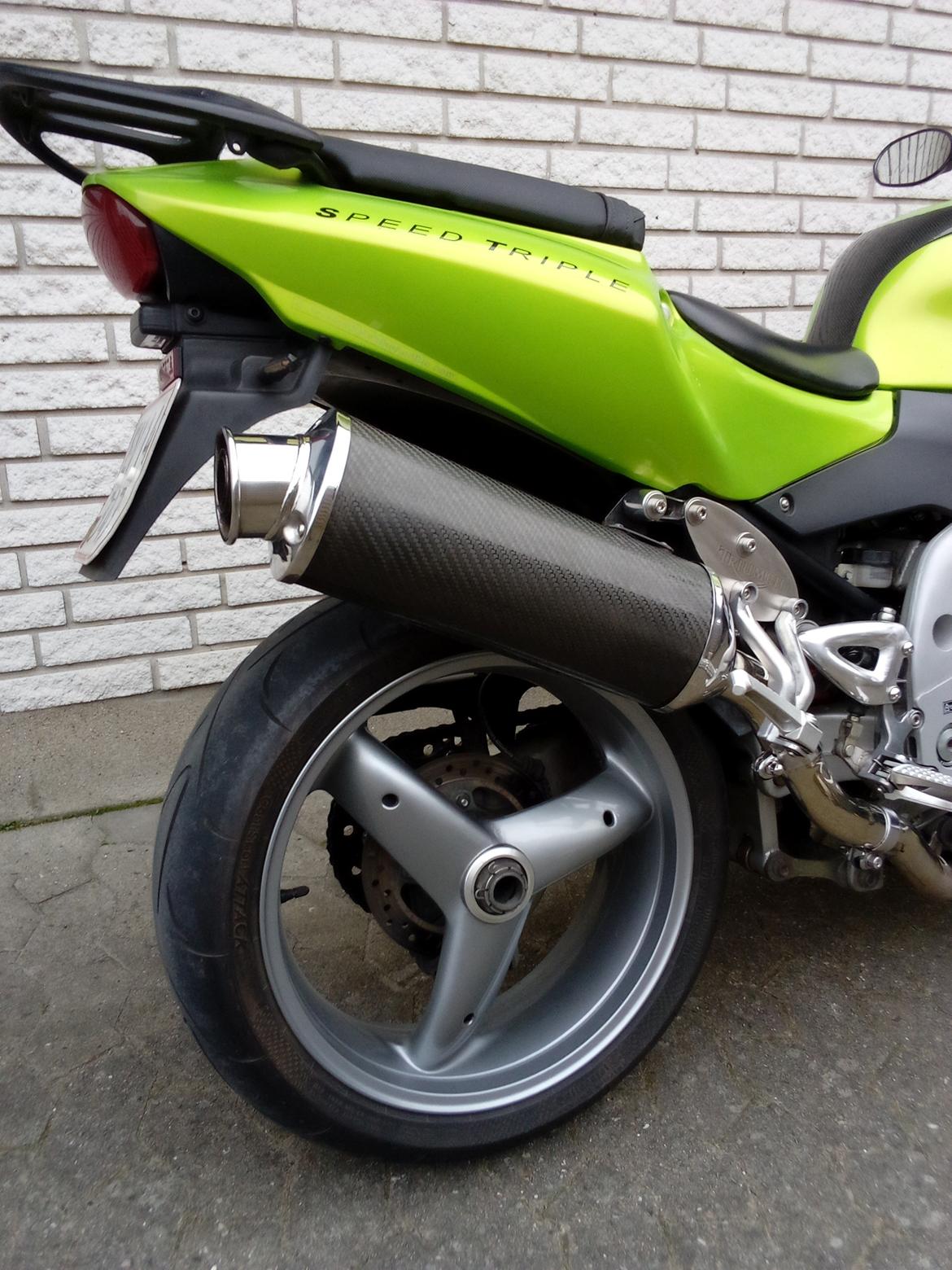 Triumph Speed Triple 955i    " Fru Grünthe " billede 2