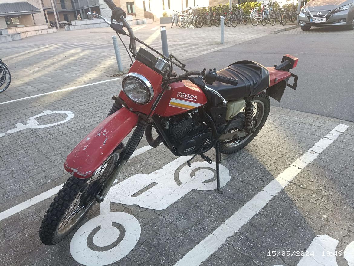 Suzuki TS185 billede 1