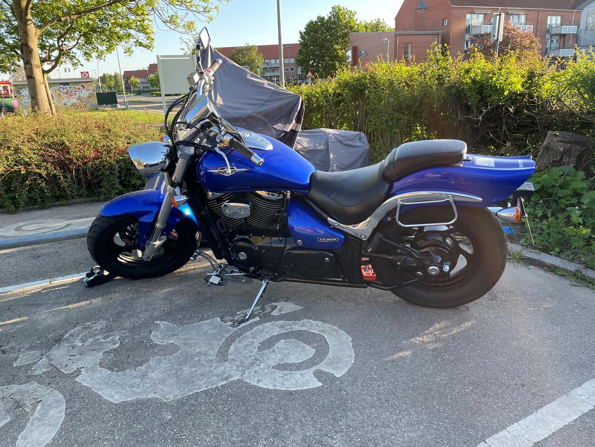 Suzuki M800 intruder - Sissybar afmonteret billede 10