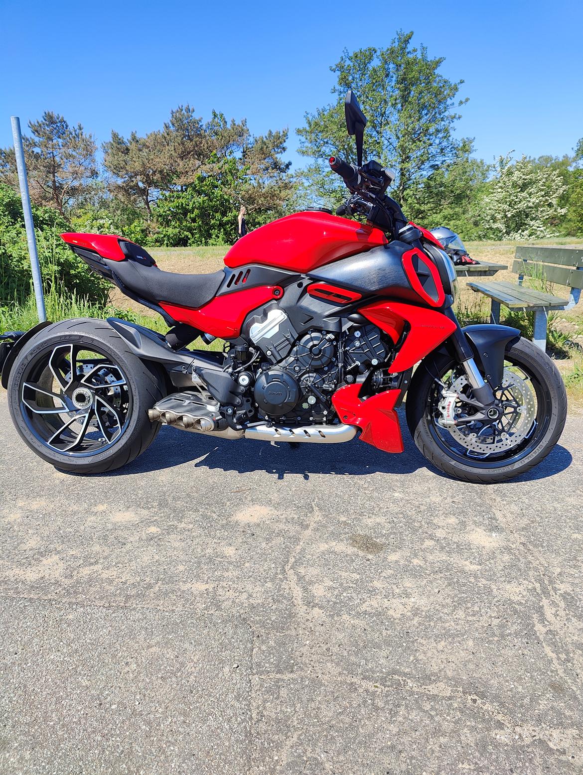 Ducati Diavel v4 billede 1