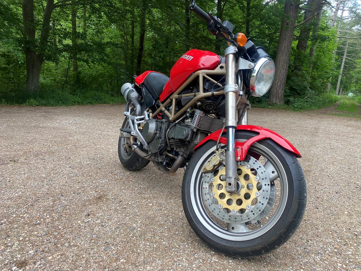 Ducati Monster 900 billede 2