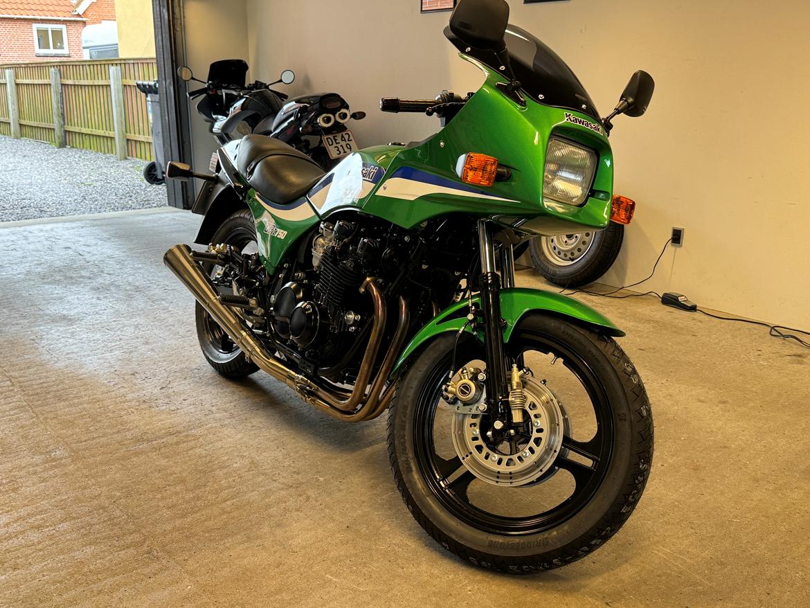 Kawasaki GPz 750 uni-trak billede 1