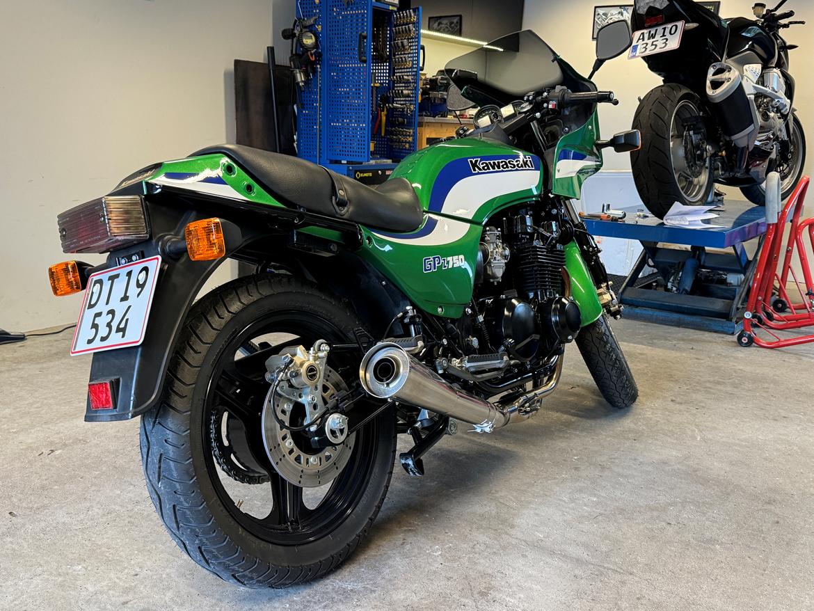 Kawasaki GPz 750 uni-trak billede 2