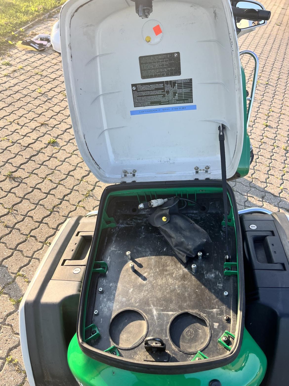 BMW R850RT "Imitatio Polizei" - Ja. hvad er der i det rum? billede 11