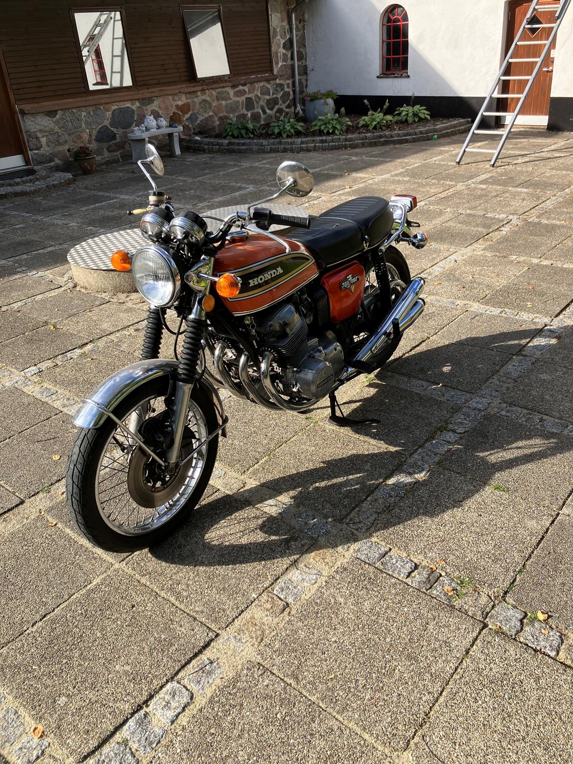 Honda CB 750 k6 billede 2