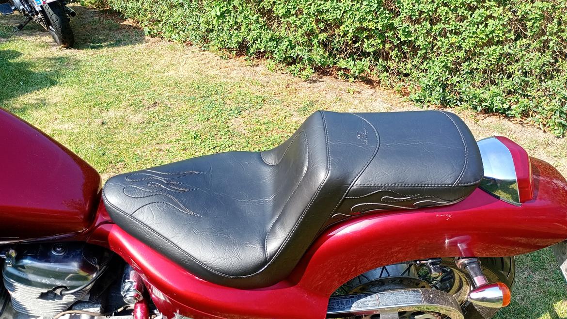 Honda vt600 Shadow Build By Nemesis's Custom Garage - Stage 1 et lækkert Mustang sæde billede 37
