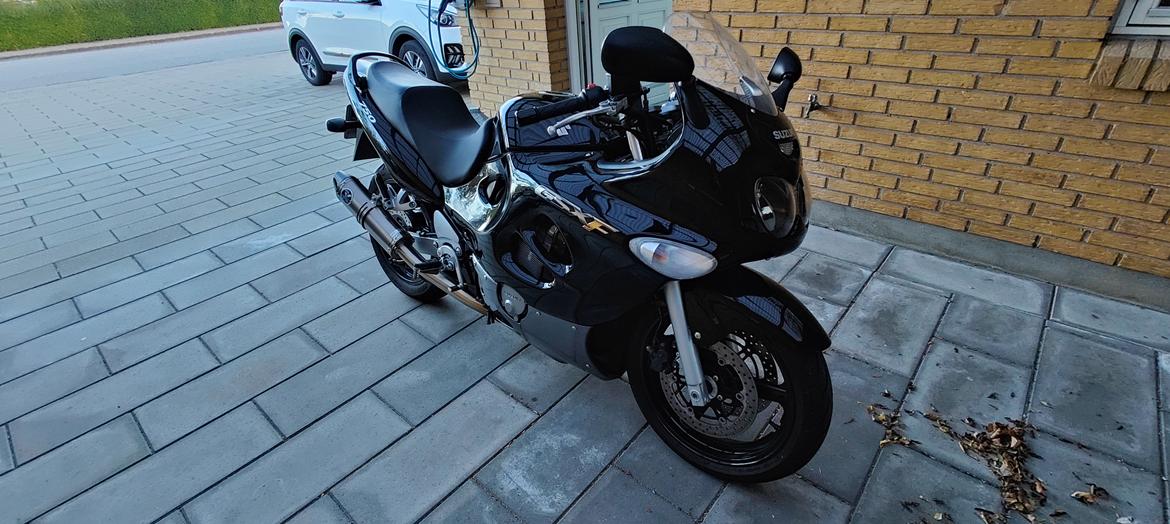 Suzuki GSX750 F billede 4