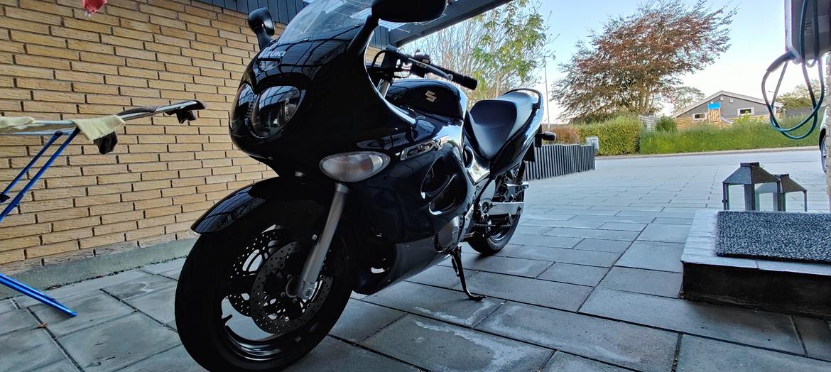 Suzuki GSX750 F billede 3