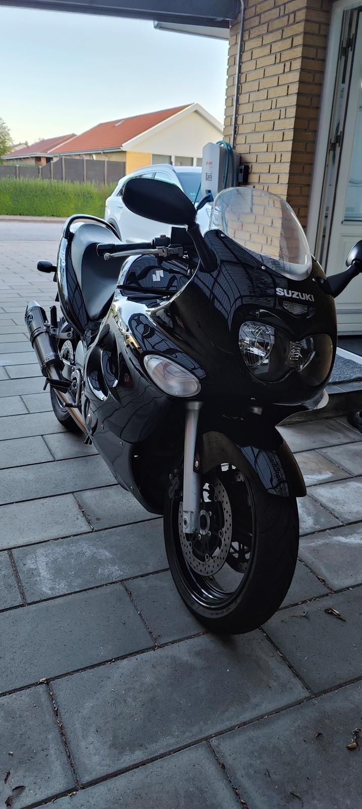 Suzuki GSX750 F billede 5