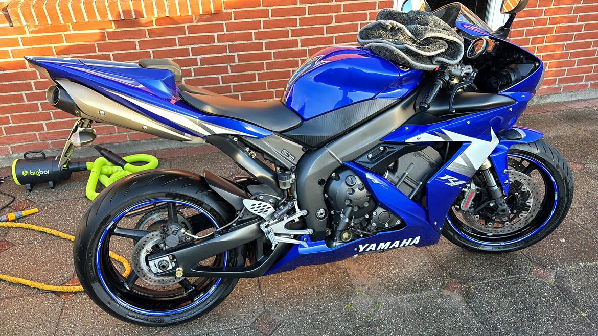 Yamaha YZF-R1 - Sidste vask i år :) 27.10.24 billede 49