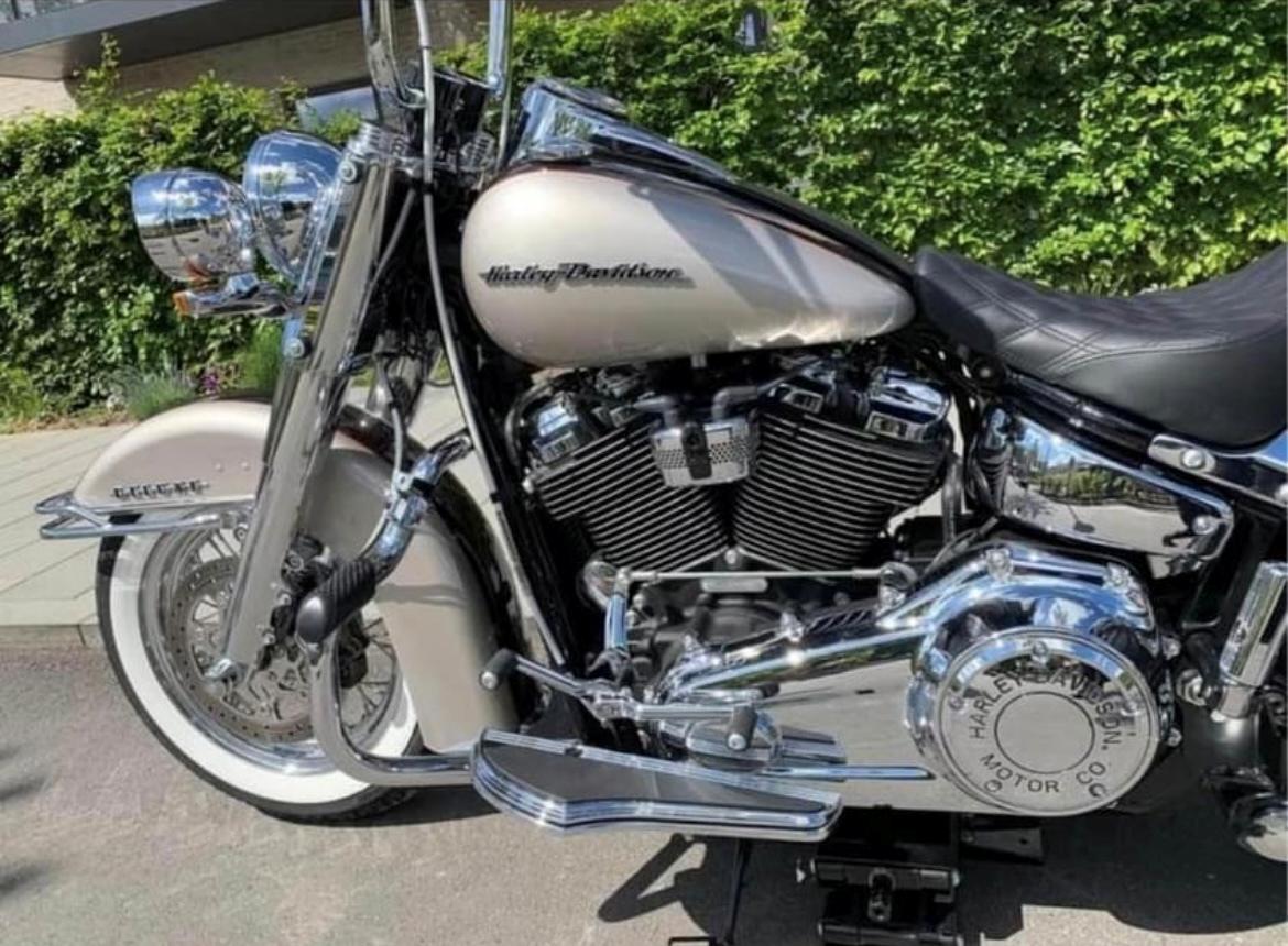 Harley Davidson Softail Deluxe “Cholo” style billede 26