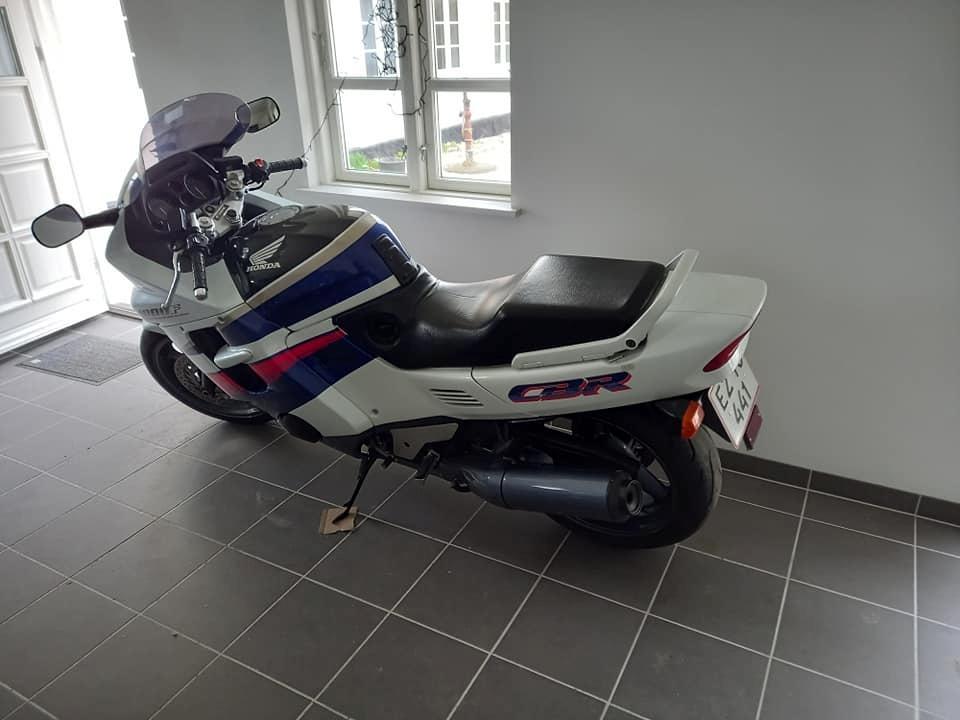 Honda cbr 1000 f billede 4