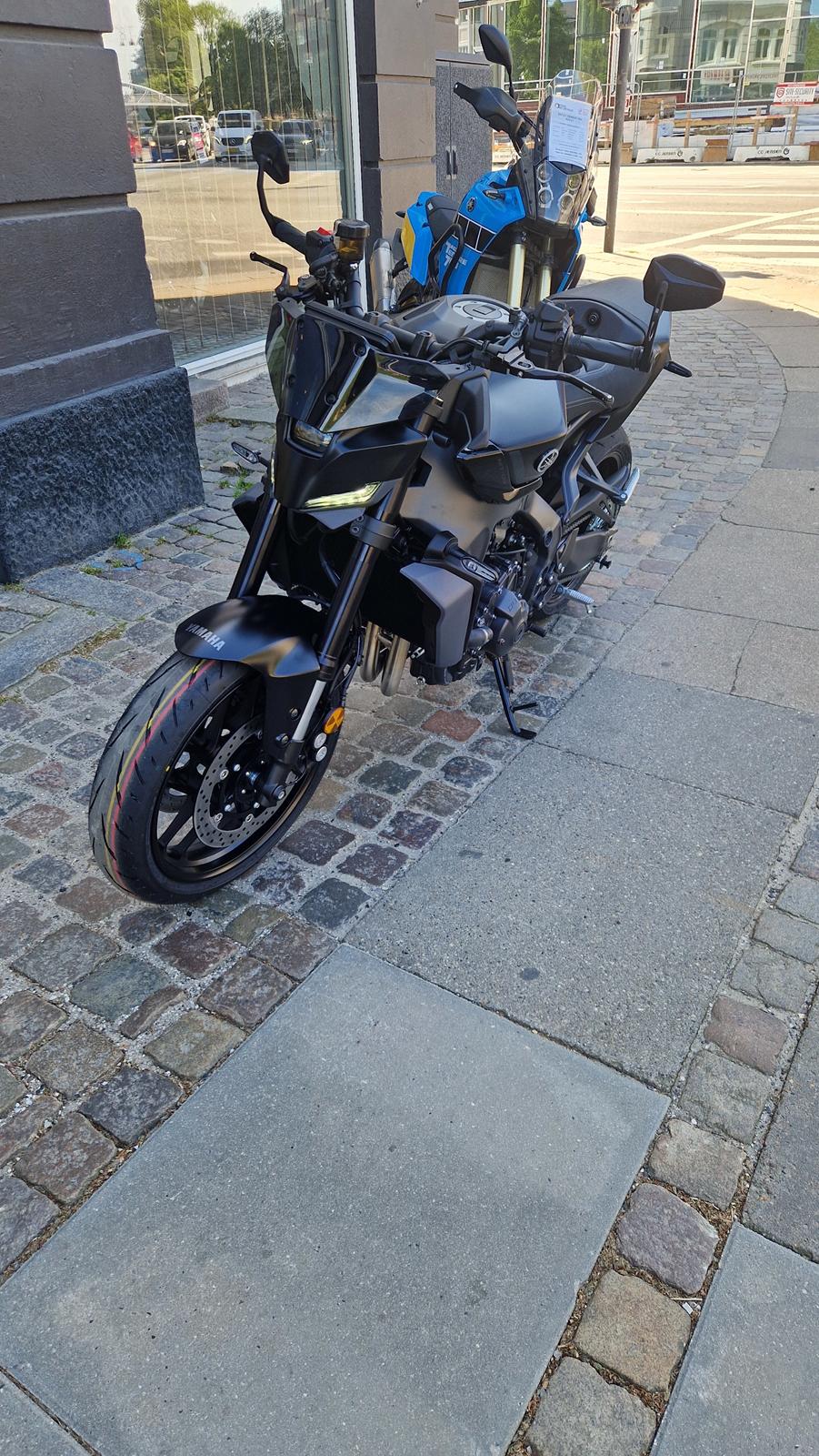 Yamaha Mt-09 Black  billede 1