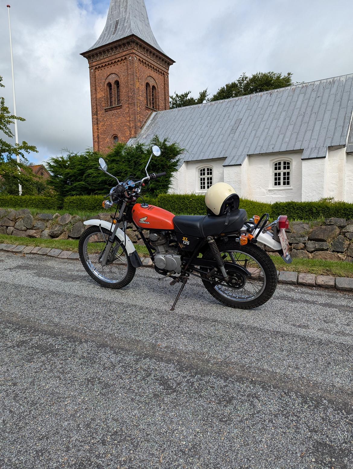 Honda XL125K2 billede 2
