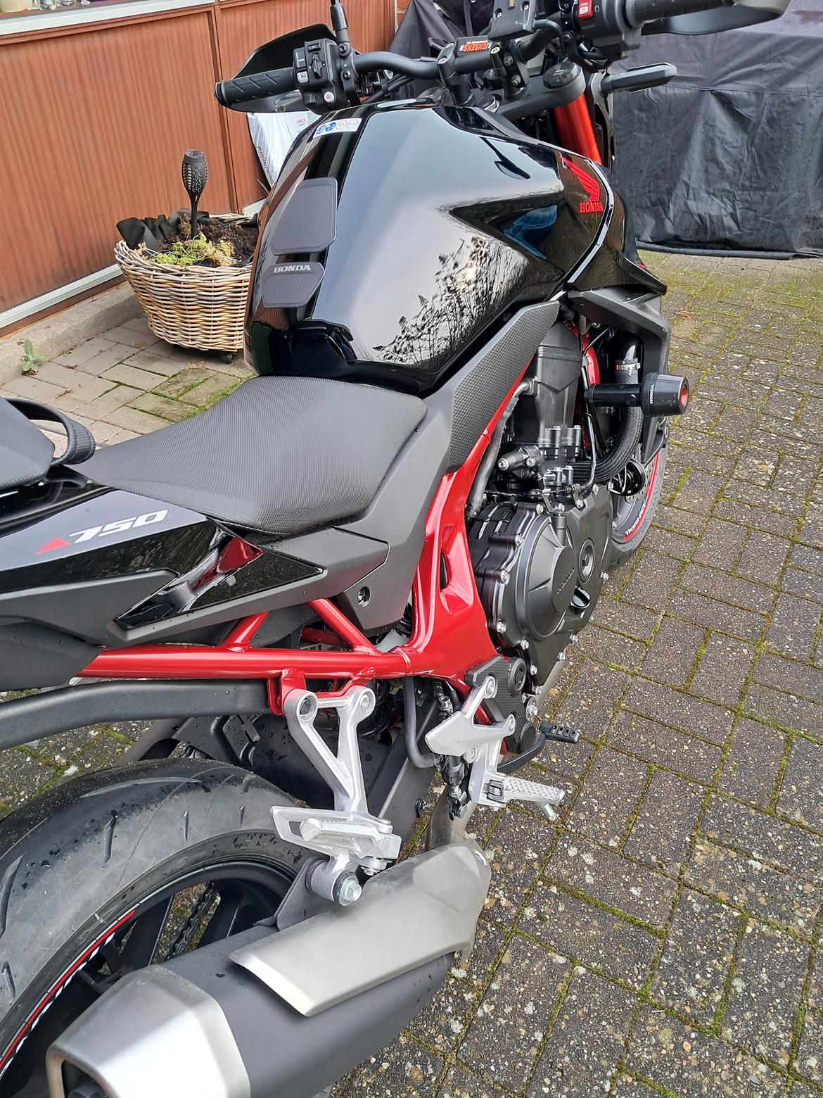 Honda CB750 Hornet billede 16