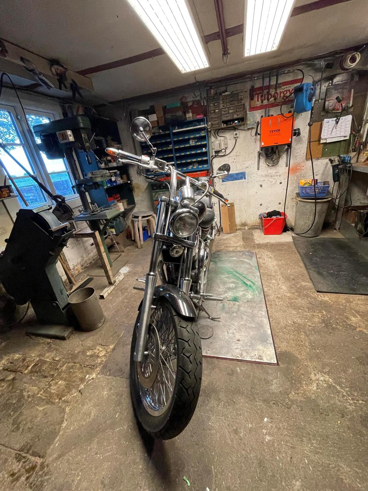 Suzuki Intruder VS 1400 billede 2