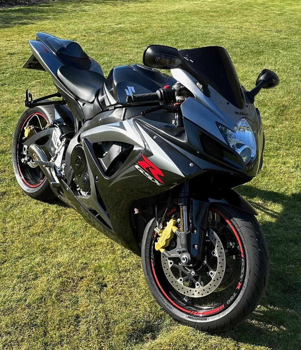 Suzuki GSXR 750 K7 - SOLGT  billede 2