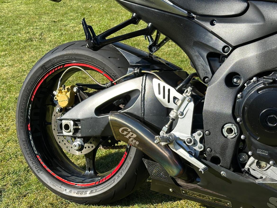 Suzuki GSXR 750 K7 - SOLGT  billede 5