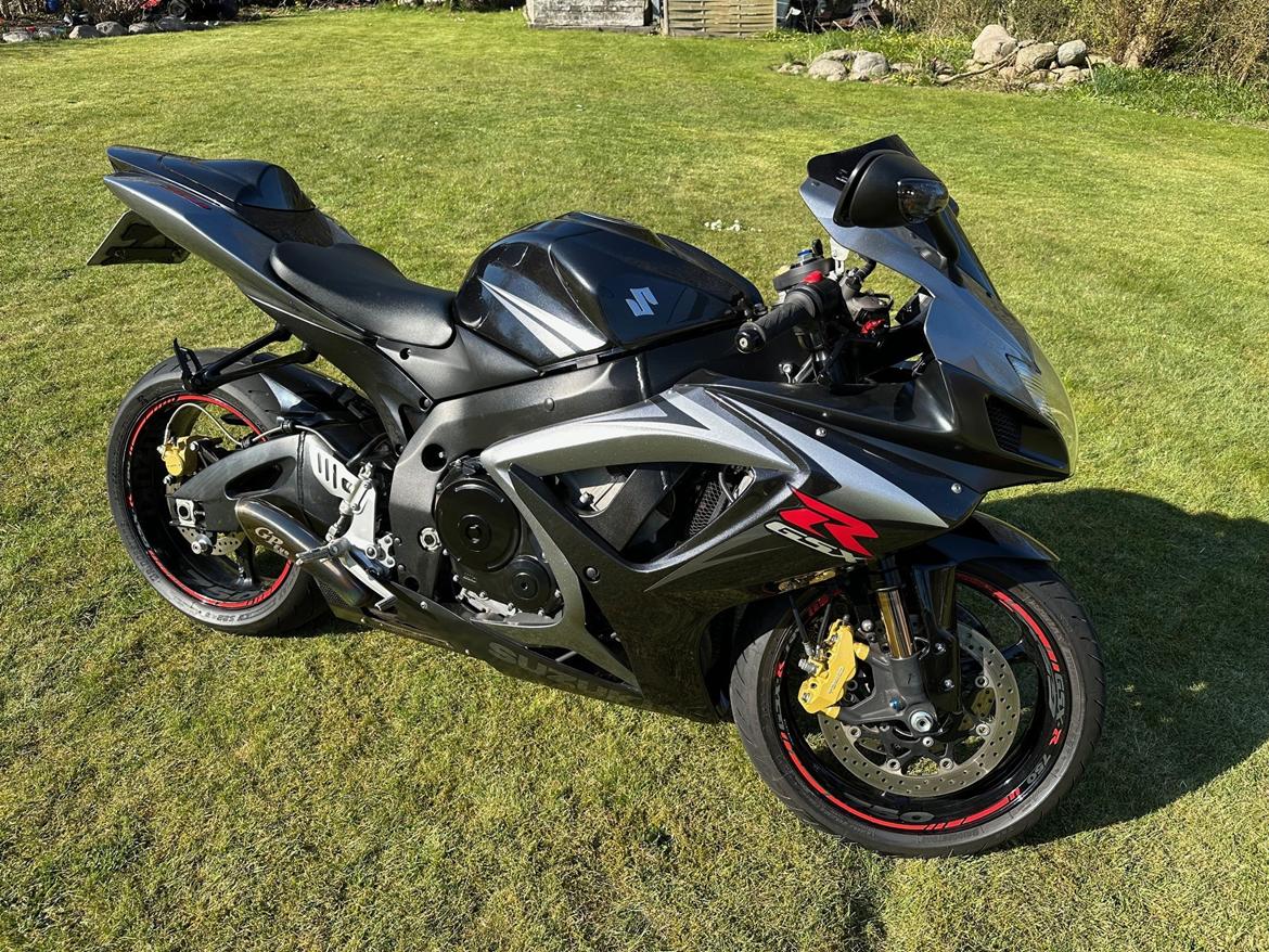 Suzuki GSXR 750 K7 - SOLGT  billede 14