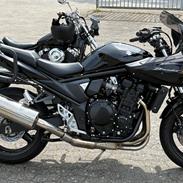 Suzuki Bandit 650 SA