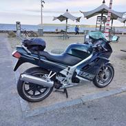 Honda VFR 750F Rc36-1