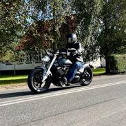 Suzuki Intruder M800