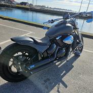 Suzuki Intruder M800