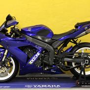 Yamaha R1