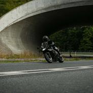 Suzuki RF900R