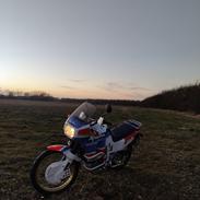 Honda XRV 650J Africa Twin RD03