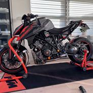 KTM 1290 Superduke R