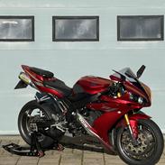 Yamaha R1